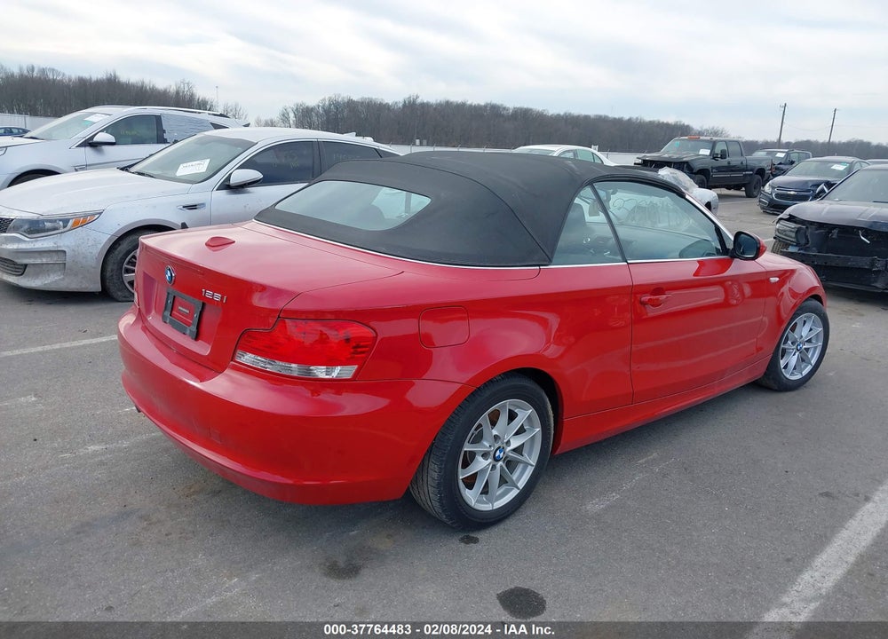 2011 BMW 128I VIN: WBAUL7C53BVM81390