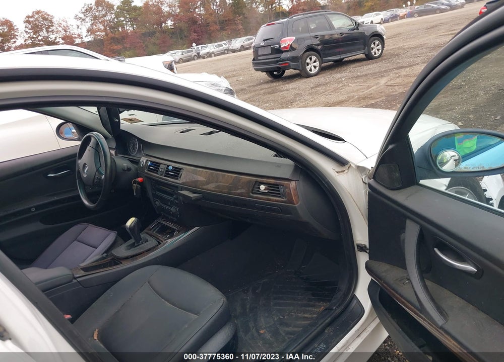 2006 BMW 325XI VIN: WBAVD13586KV07438