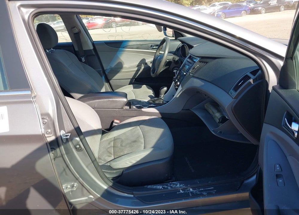 2014 HYUNDAI SONATA VIN: 5NPEB4AC7EH924123