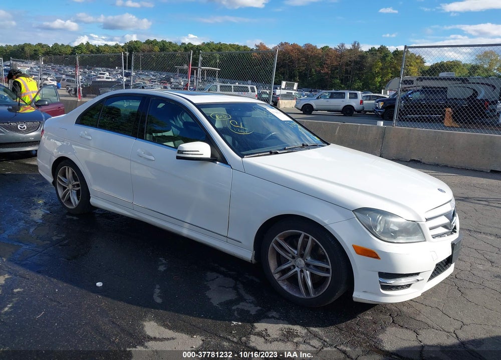 2013 MERCEDES-BENZ C 300 SPORT 4MATIC/LUXURY 4MATIC VIN: WDDGF8ABXDG135534