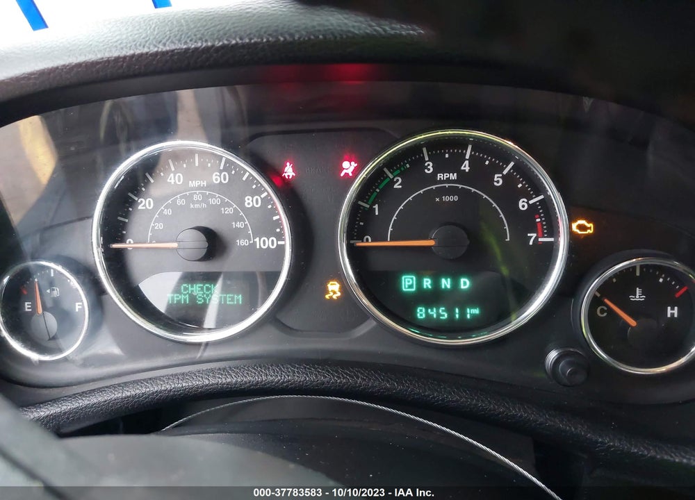 2015 JEEP WRANGLER UNLIMITED SAHARA VIN: 1C4BJWEG1FL515644