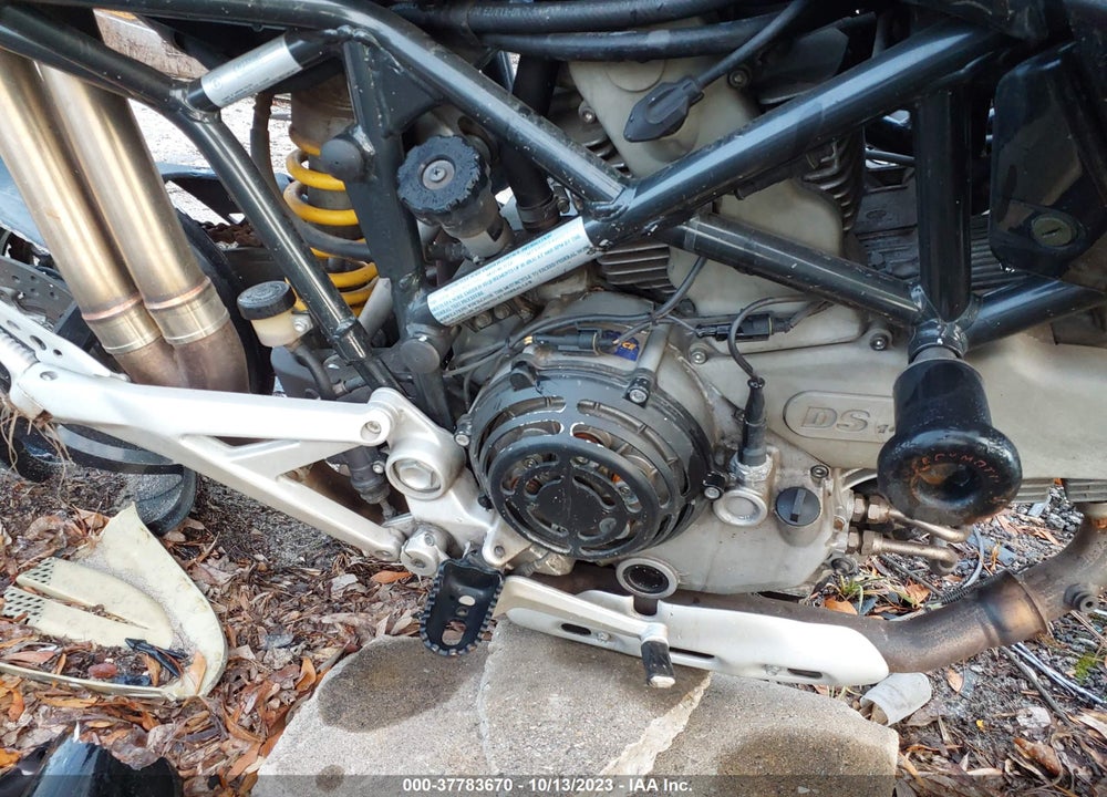 2004 DUCATI MULTISTRADA VIN: ZDM1VABPX4B007221