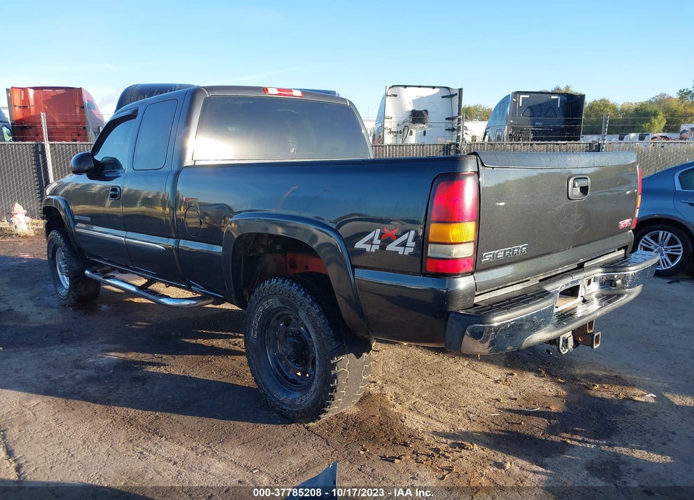 2005 GMC SIERRA 2500HD SLT VIN: 1GTHK29U85E145764
