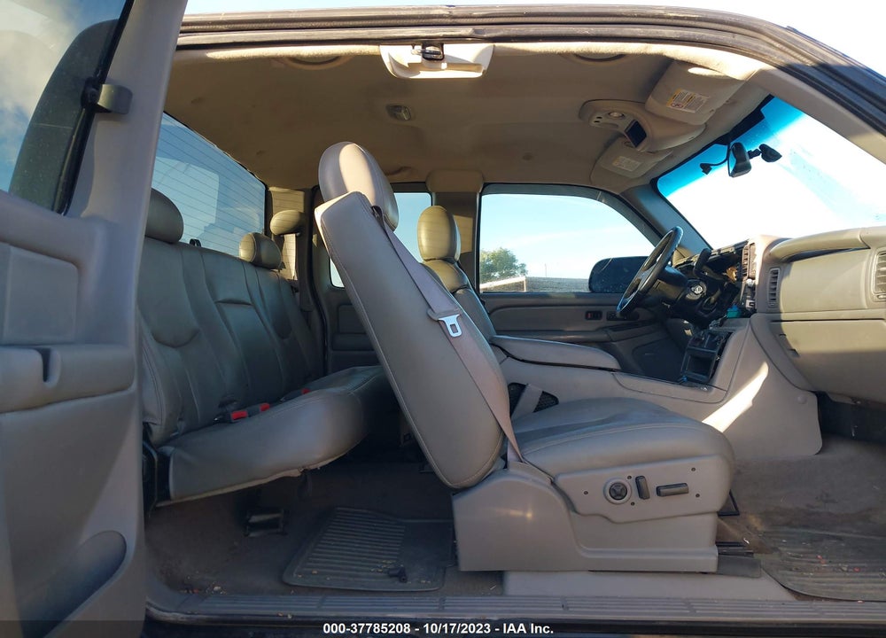 2005 GMC SIERRA 2500HD SLT VIN: 1GTHK29U85E145764