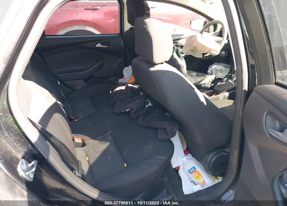 2017 FORD FOCUS SE VIN: 1FADP3F24HL222189