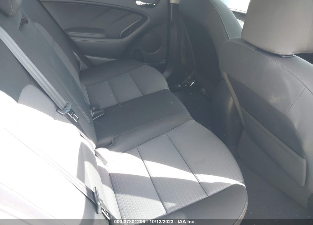 2016 KIA FORTE LX VIN: KNAFX4A64G5565359