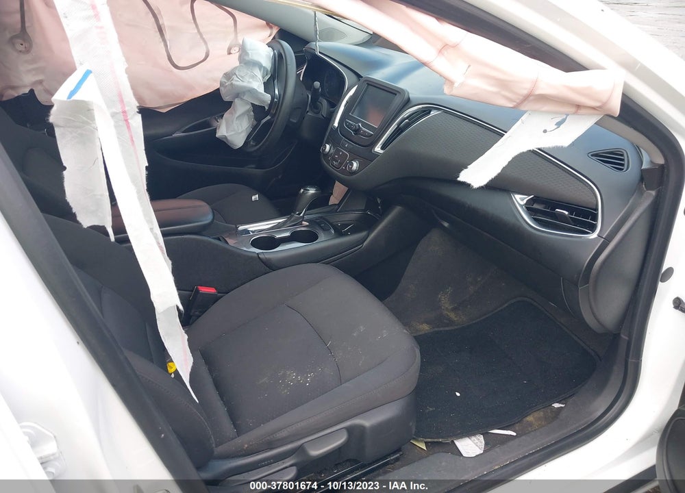 2018 CHEVROLET MALIBU VIN: 1G1ZD5ST2JF158413