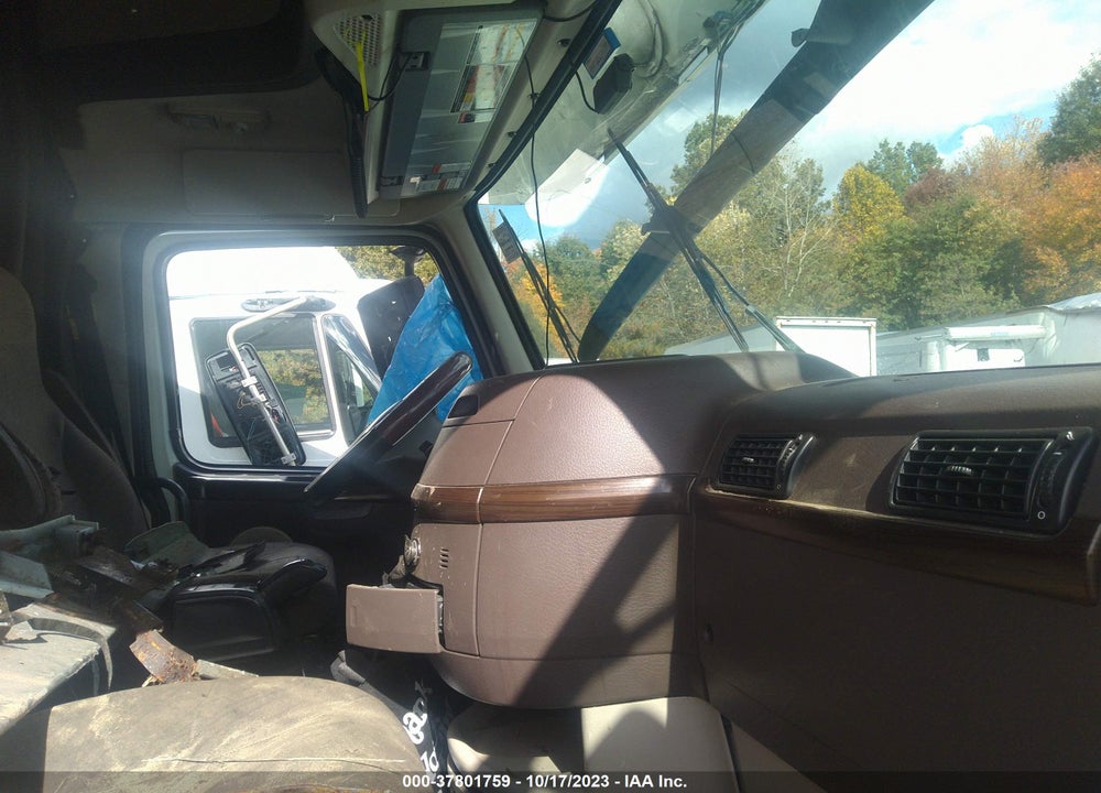 2015 VOLVO VN VNL VIN: 4V4NC9EH1FN917528