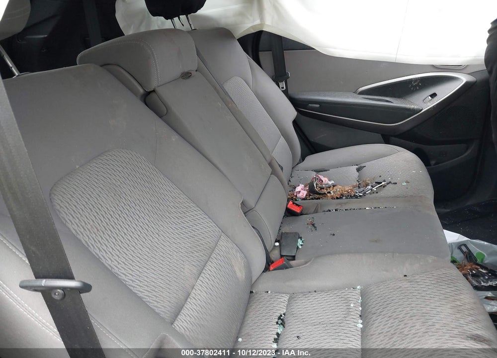 2017 HYUNDAI SANTA FE SE VIN: KM8SMDHF3HU190437