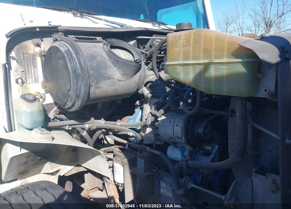 2001 INTERNATIONAL 4000 4700 VIN: 1HTSCAAM41H321195