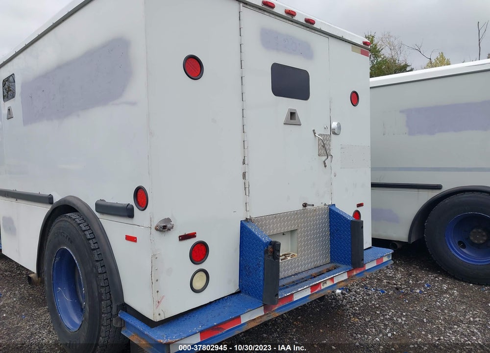 2001 INTERNATIONAL 4000 4700 VIN: 1HTSCAAM41H321195