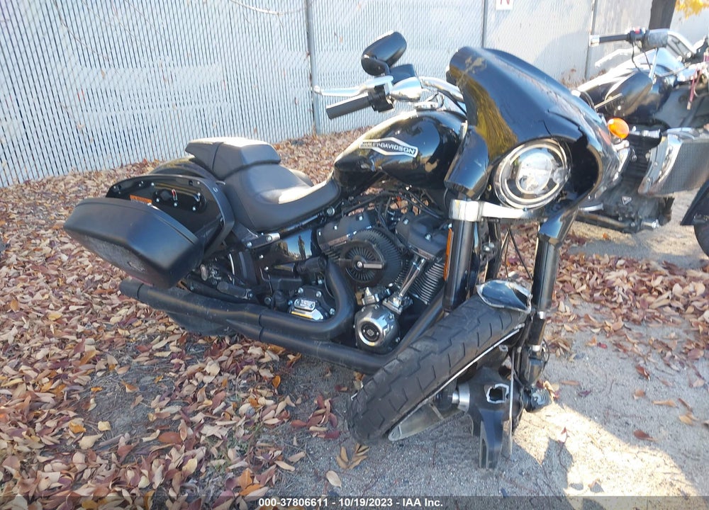 2018 HARLEY-DAVIDSON FLSB / SPORT GLIDE VIN: 1HD1YMJ65JC031847