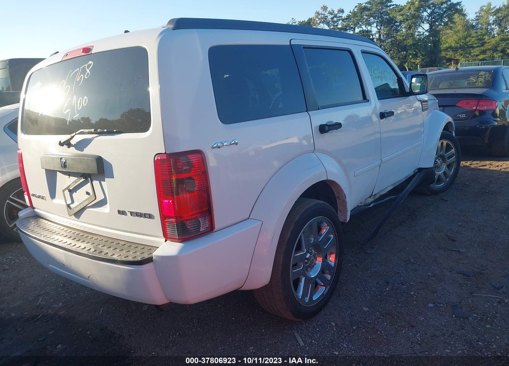 2011 DODGE NITRO HEAT VIN: 1D4PU4GK5BW587400
