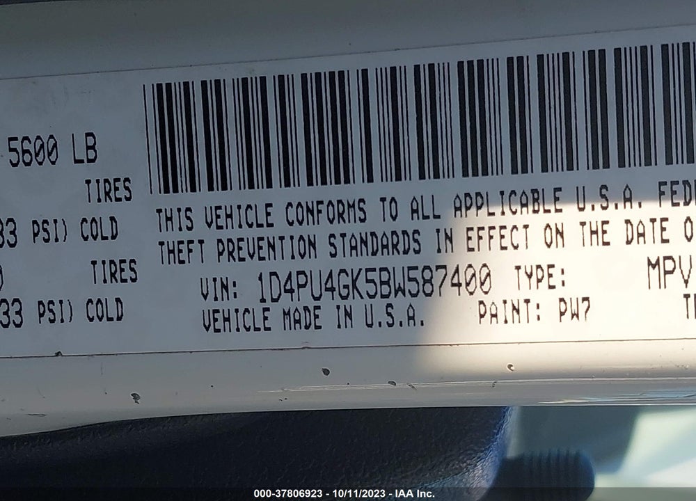2011 DODGE NITRO HEAT VIN: 1D4PU4GK5BW587400