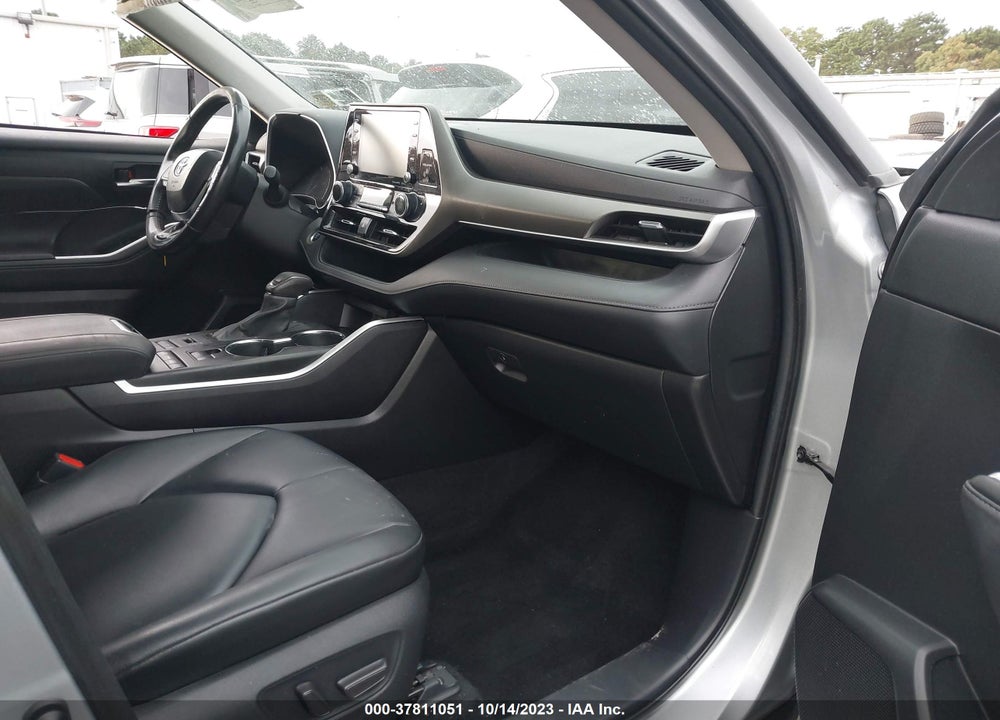 2021 TOYOTA HIGHLANDER XLE VIN: 5TDGZRBH9MS076802