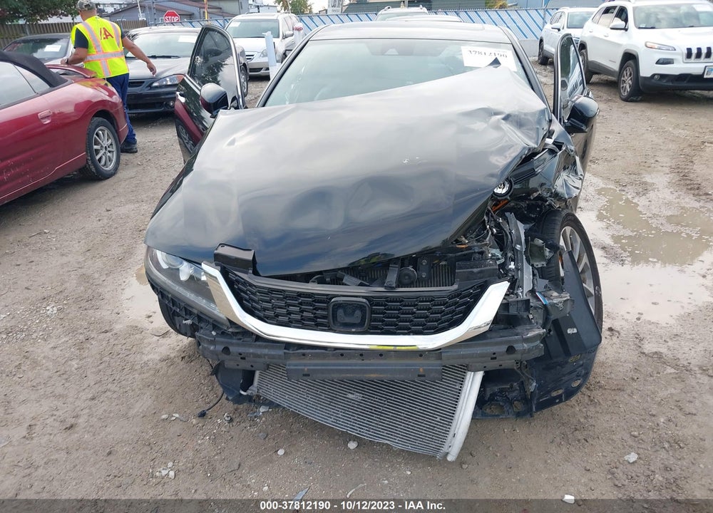 2014 HONDA ACCORD EX-L V-6 VIN: 1HGCT2B82EA006372