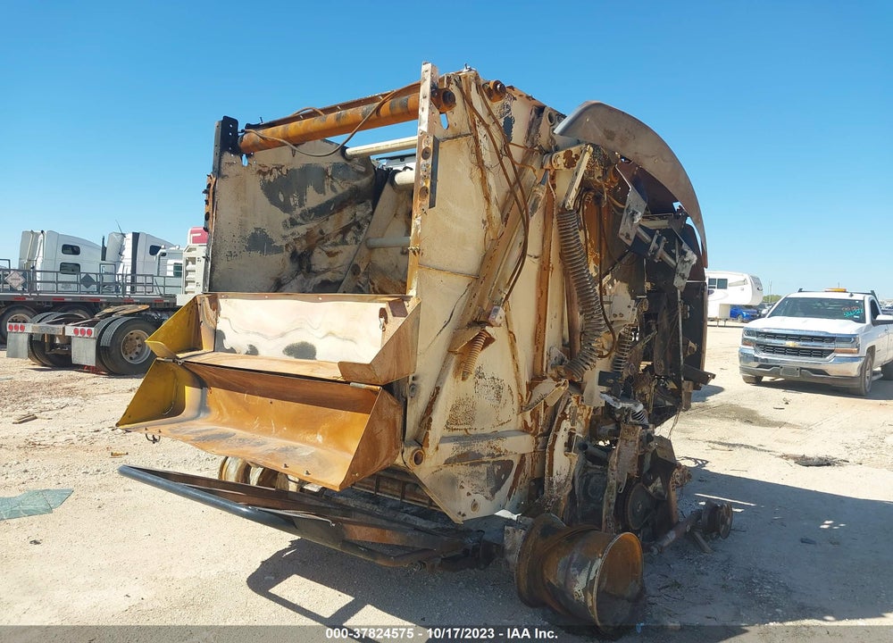 2023 NEW HOLLAND 560 VIN: HBJRB560ENN209134