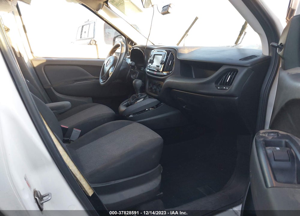 2018 RAM PROMASTER CITY TRADESMAN VIN: ZFBERFAB5J6L77195