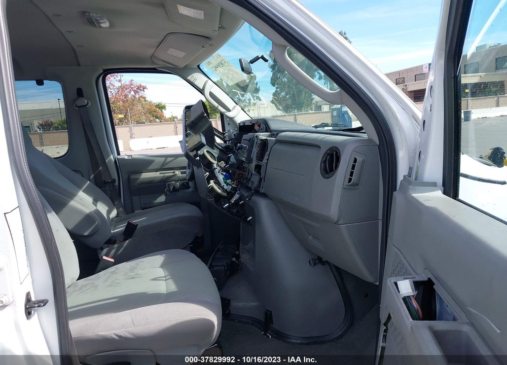 2010 FORD E-350 SUPER DUTY XLT/XL VIN: 1FBNE3BL4ADA81986