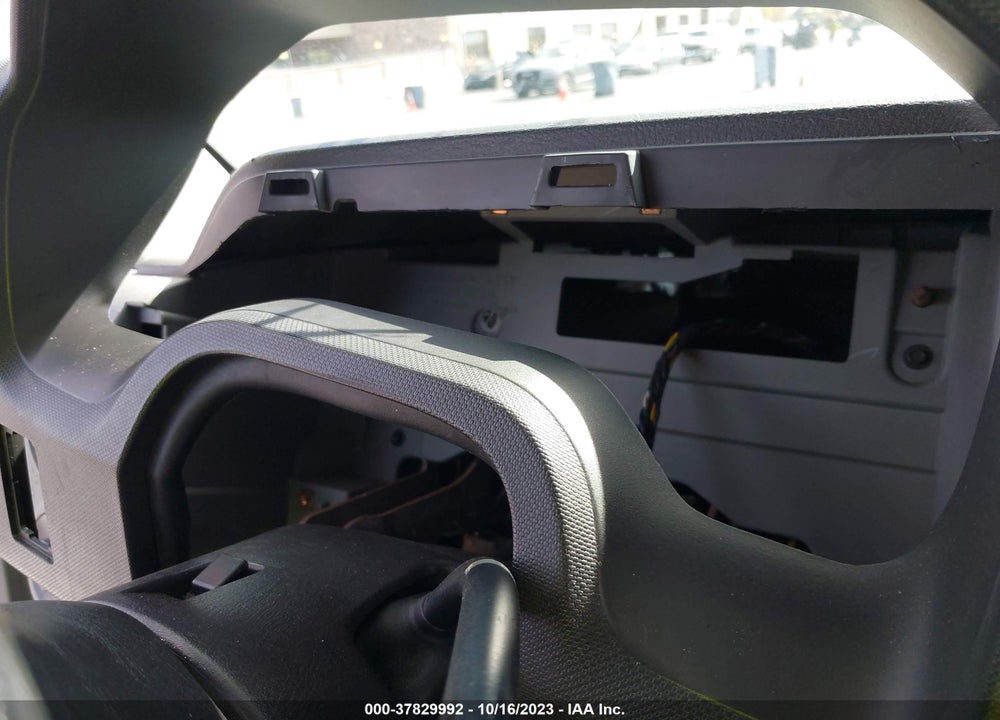 2010 FORD E-350 SUPER DUTY XLT/XL VIN: 1FBNE3BL4ADA81986