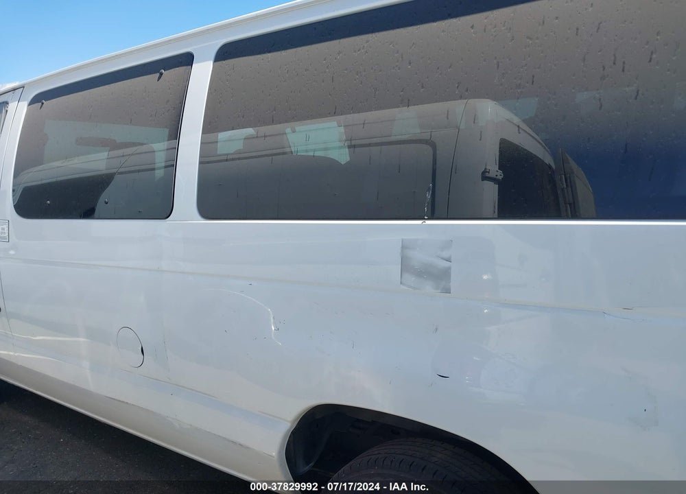 2010 FORD E-350 SUPER DUTY XLT/XL VIN: 1FBNE3BL4ADA81986