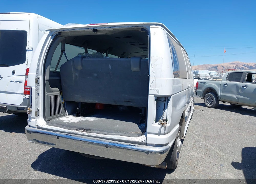 2010 FORD E-350 SUPER DUTY XLT/XL VIN: 1FBNE3BL4ADA81986