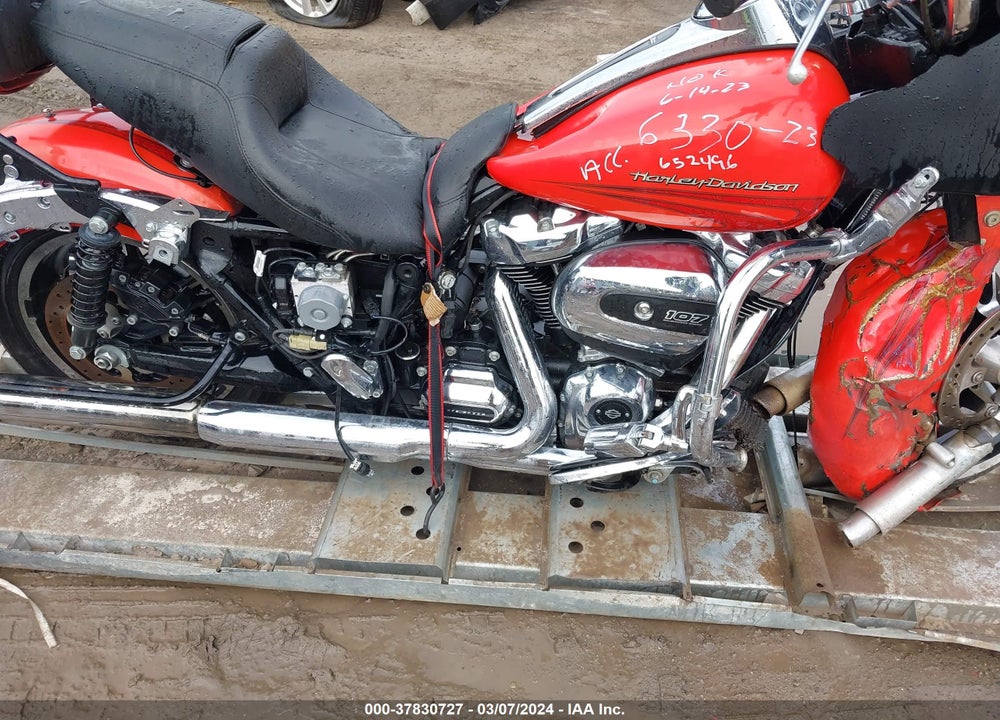 2017 HARLEY-DAVIDSON FLTRXS ROAD GLIDE SPECIAL VIN: 1HD1KTC1XHB652496