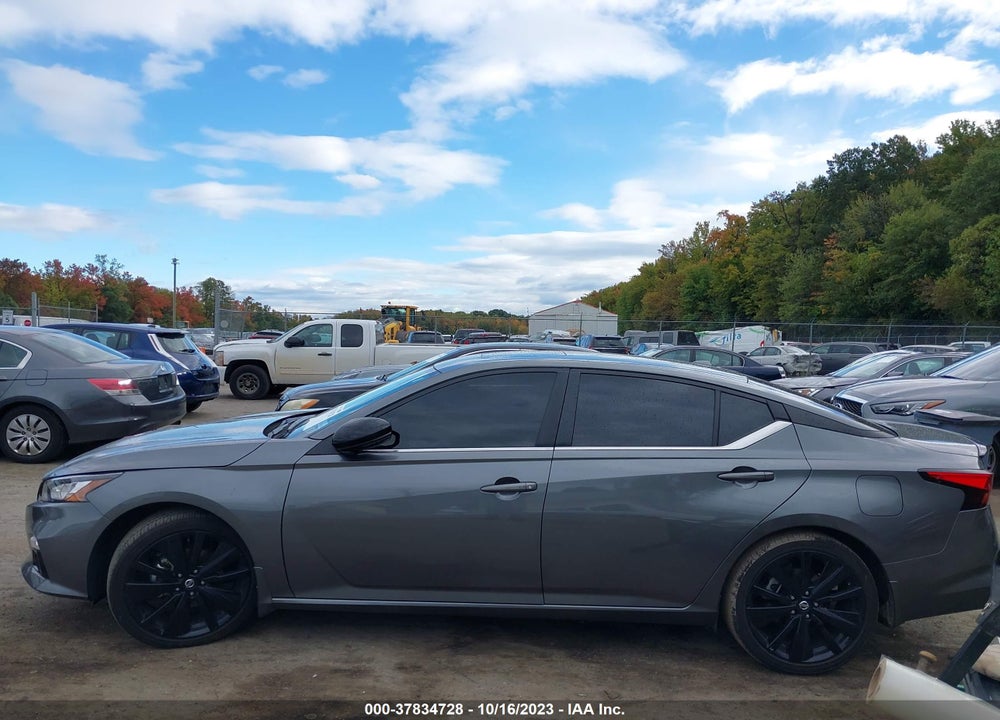 2022 NISSAN ALTIMA SR FWD VIN: 1N4BL4CV4NN325622