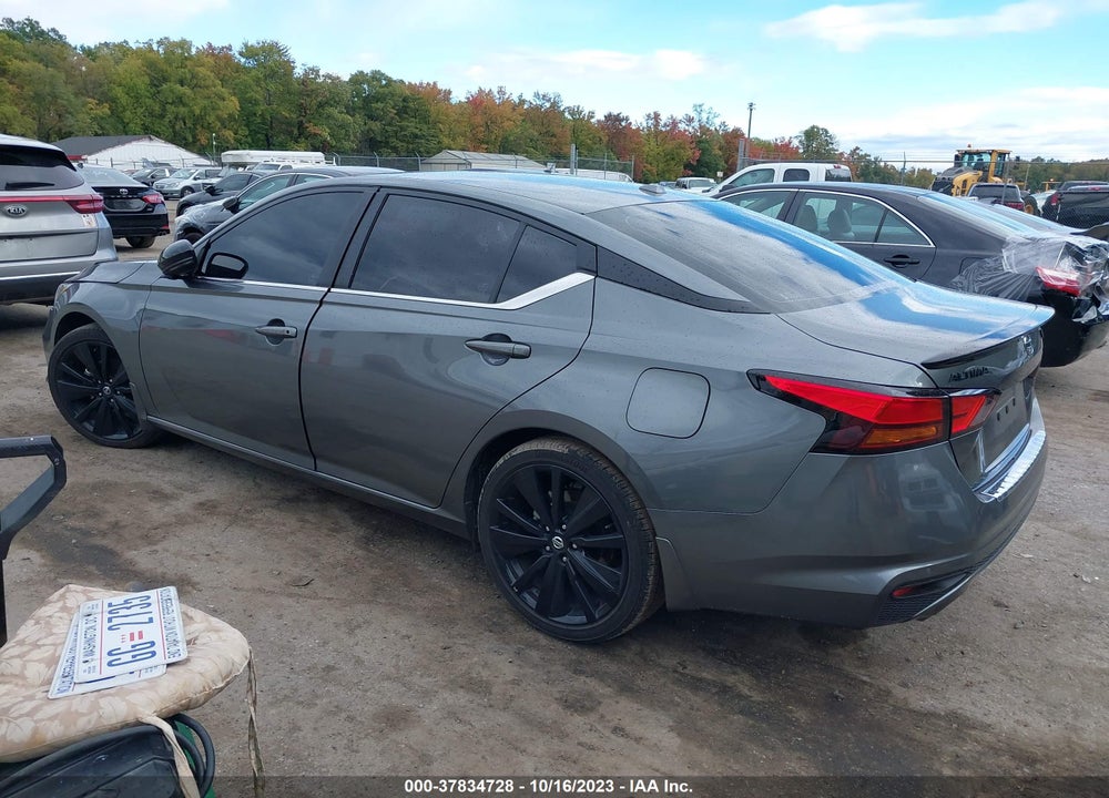 2022 NISSAN ALTIMA SR FWD VIN: 1N4BL4CV4NN325622