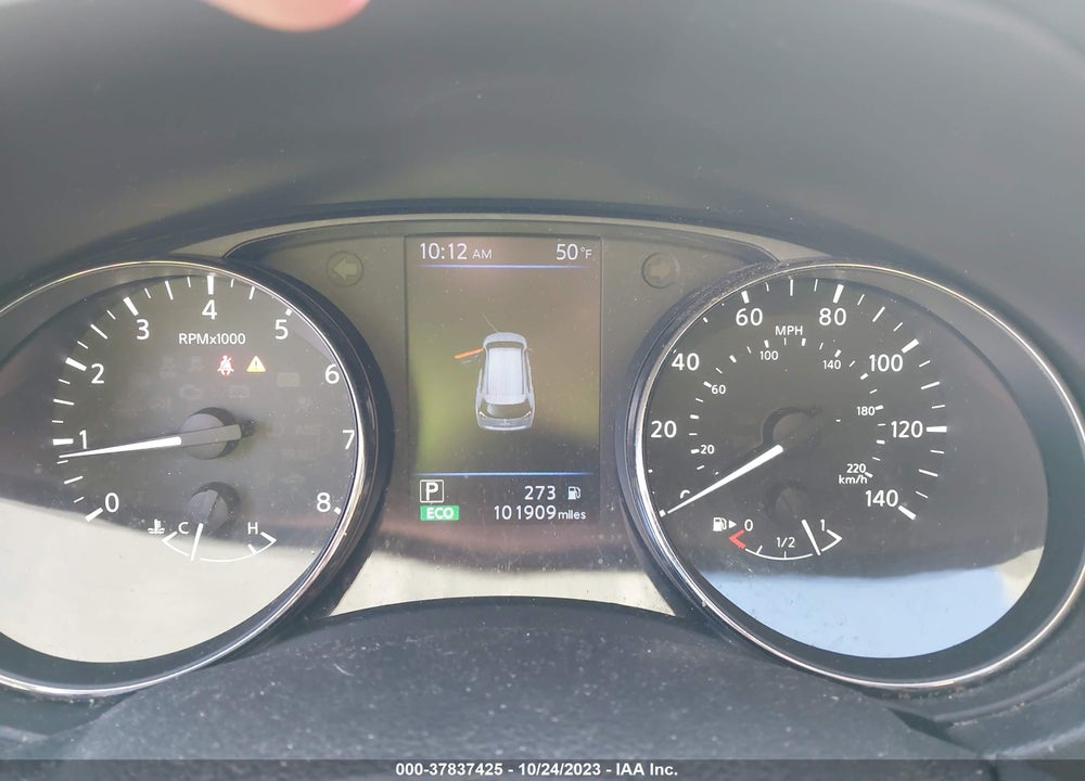 2018 NISSAN ROGUE VIN: KNMAT2MV0JP543421