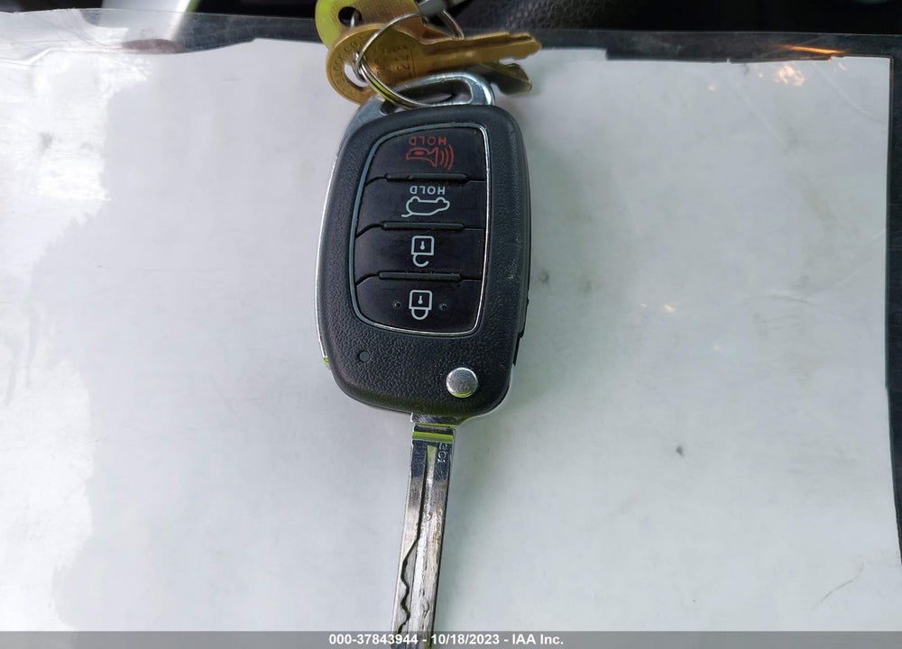 2019 HYUNDAI TUCSON SE VIN: KM8J23A49KU931590