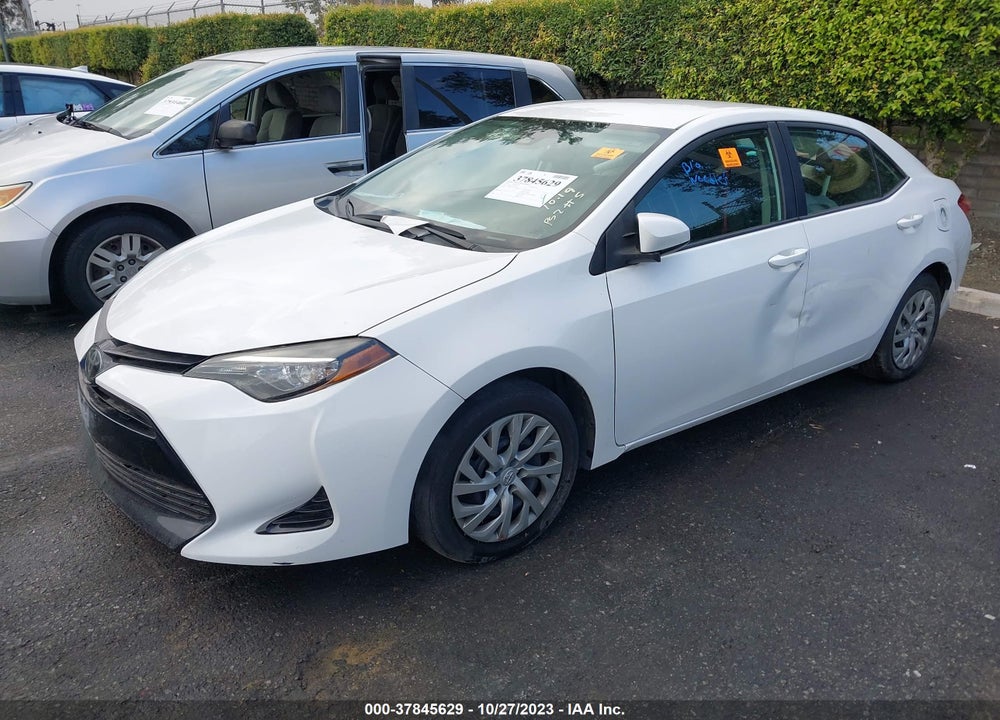 2018 TOYOTA COROLLA LE VIN: 2T1BURHE6JC109135