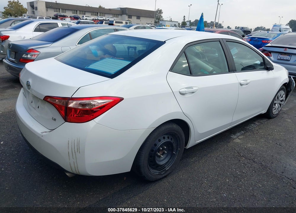 2018 TOYOTA COROLLA LE VIN: 2T1BURHE6JC109135