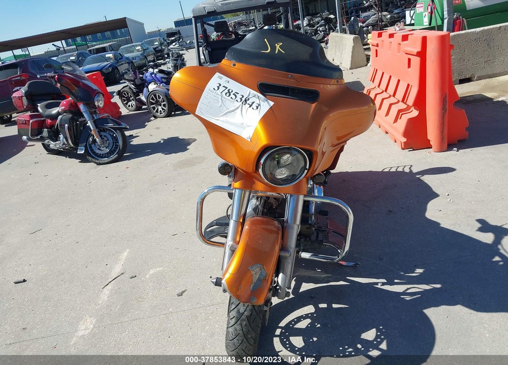 2015 HARLEY-DAVIDSON FLHXS STREET GLIDE SPECIAL VIN: 1HD1KRM17FB627568