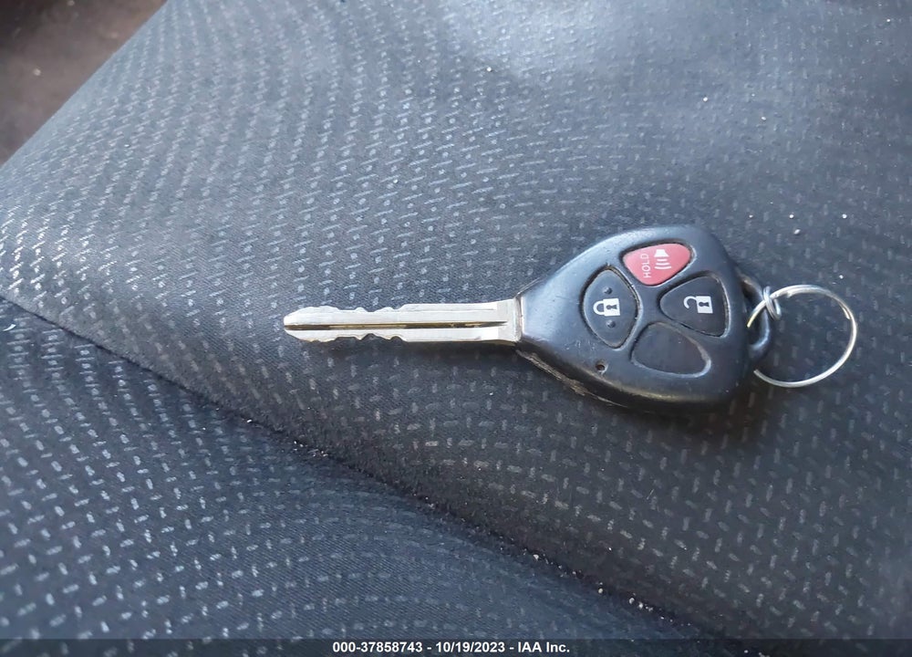 2010 TOYOTA YARIS VIN: JTDBT4K35A1372654