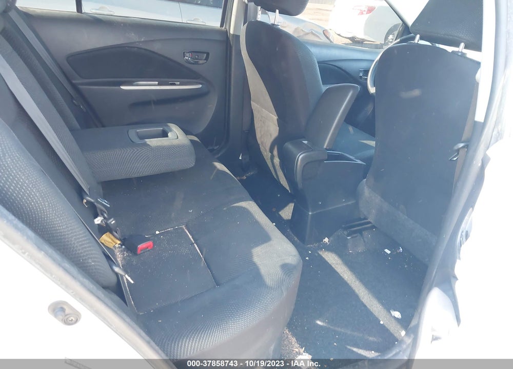 2010 TOYOTA YARIS VIN: JTDBT4K35A1372654