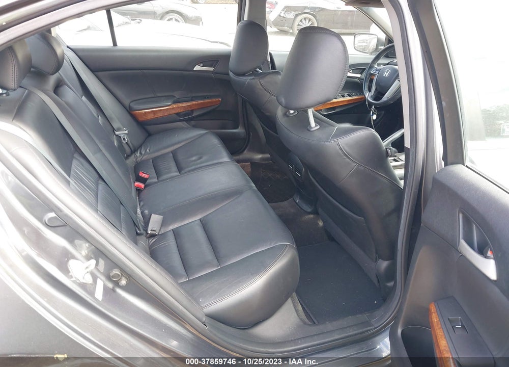 2011 HONDA ACCORD 2.4 EX-L VIN: 1HGCP2F83BA142343