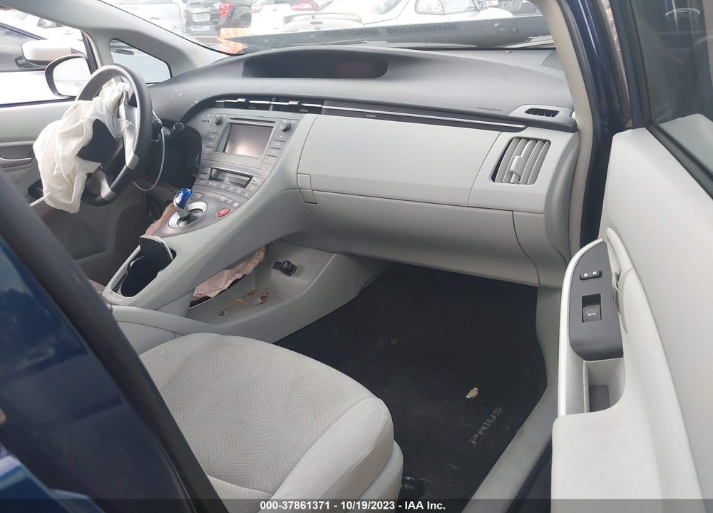 2013 TOYOTA PRIUS TWO VIN: JTDKN3DU2D1724622