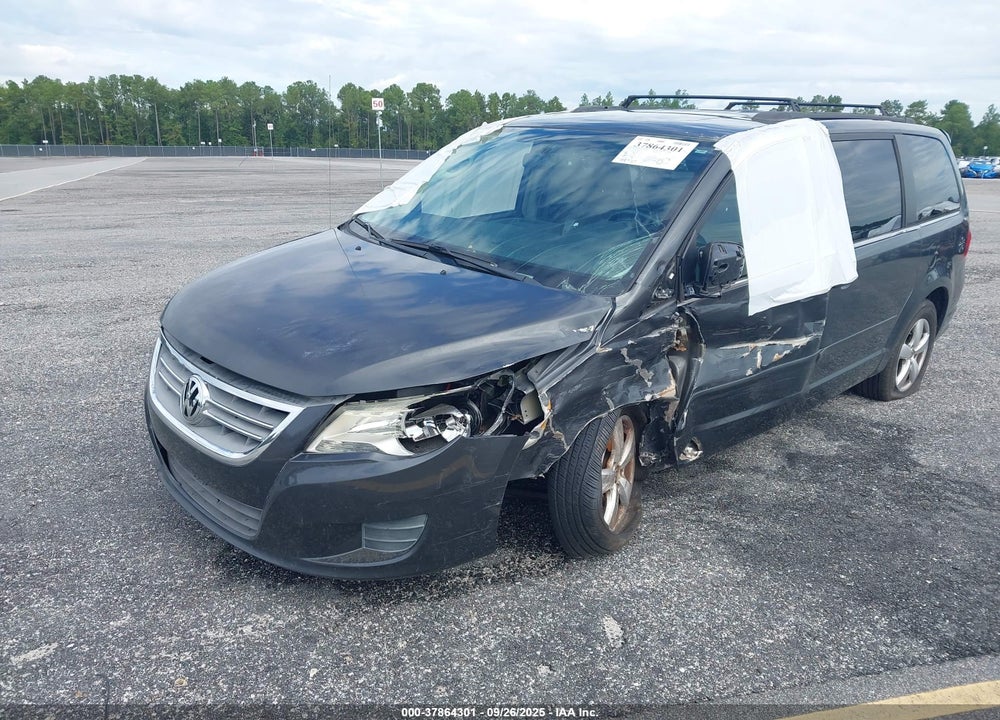 2011 VOLKSWAGEN ROUTAN SEL VIN: 2V4RW5DG0BR658555