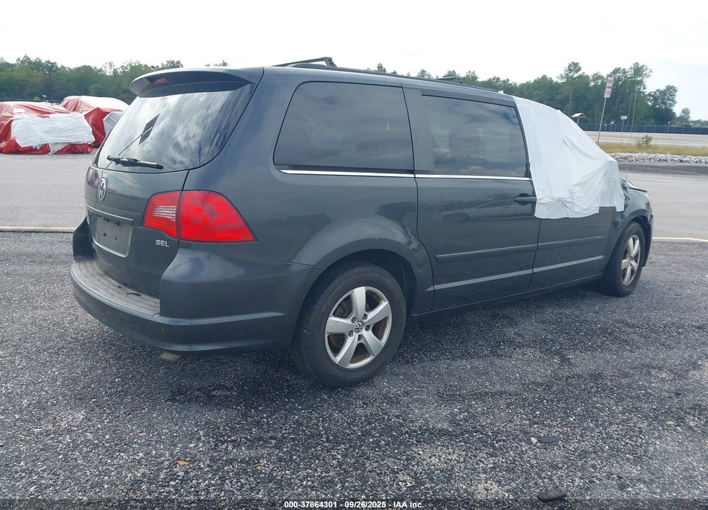 2011 VOLKSWAGEN ROUTAN SEL VIN: 2V4RW5DG0BR658555