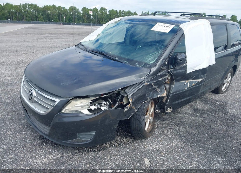 2011 VOLKSWAGEN ROUTAN SEL VIN: 2V4RW5DG0BR658555