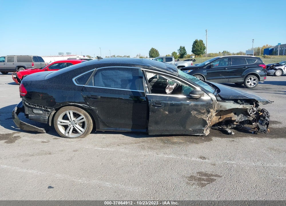 2014 VOLKSWAGEN PASSAT 2.0L TDI SE VIN: 1VWBN7A3XEC058874