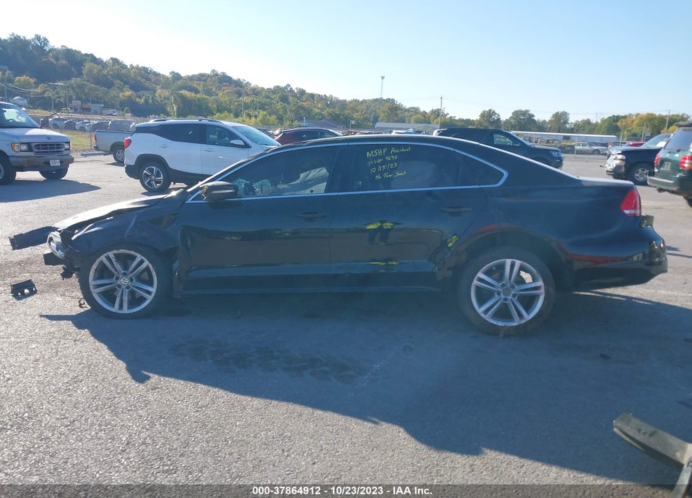 2014 VOLKSWAGEN PASSAT 2.0L TDI SE VIN: 1VWBN7A3XEC058874