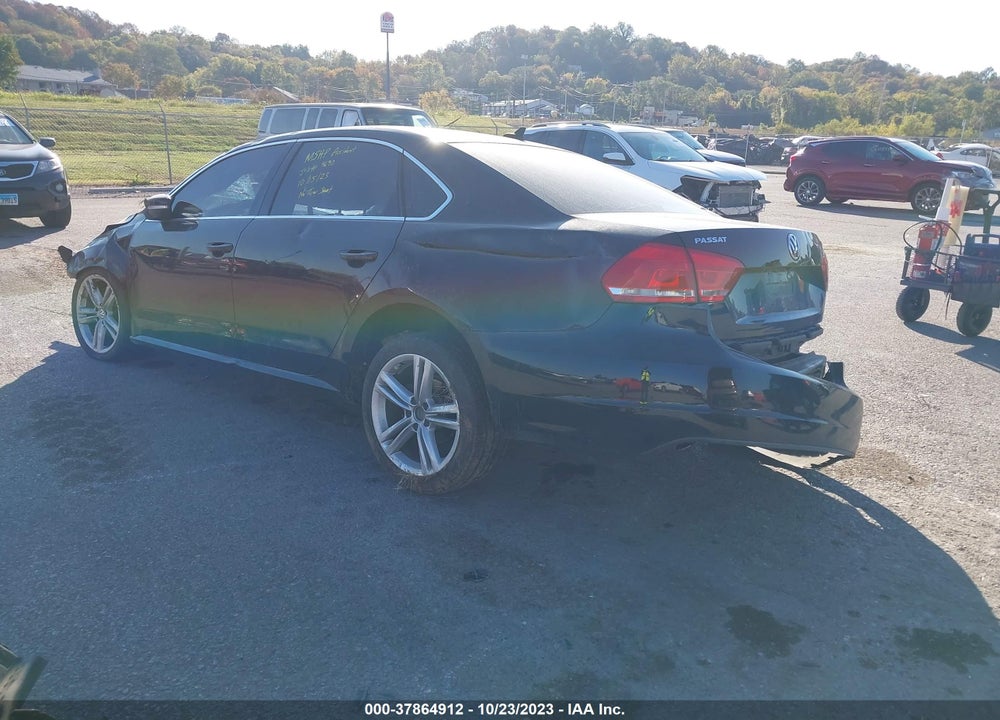 2014 VOLKSWAGEN PASSAT 2.0L TDI SE VIN: 1VWBN7A3XEC058874