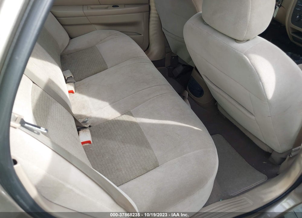 2007 FORD TAURUS SE VIN: 1FAFP53U87A105235
