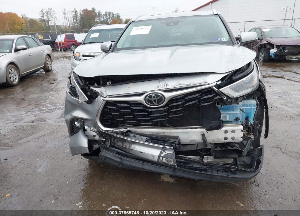 2021 TOYOTA HIGHLANDER XLE VIN: 5TDGZRBHXMS534444