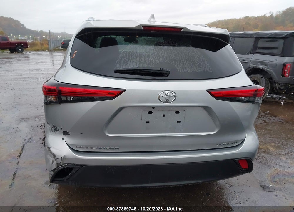 2021 TOYOTA HIGHLANDER XLE VIN: 5TDGZRBHXMS534444