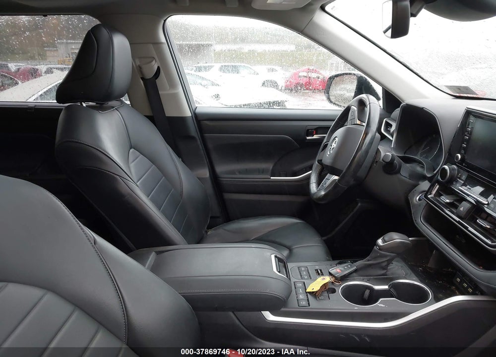 2021 TOYOTA HIGHLANDER XLE VIN: 5TDGZRBHXMS534444