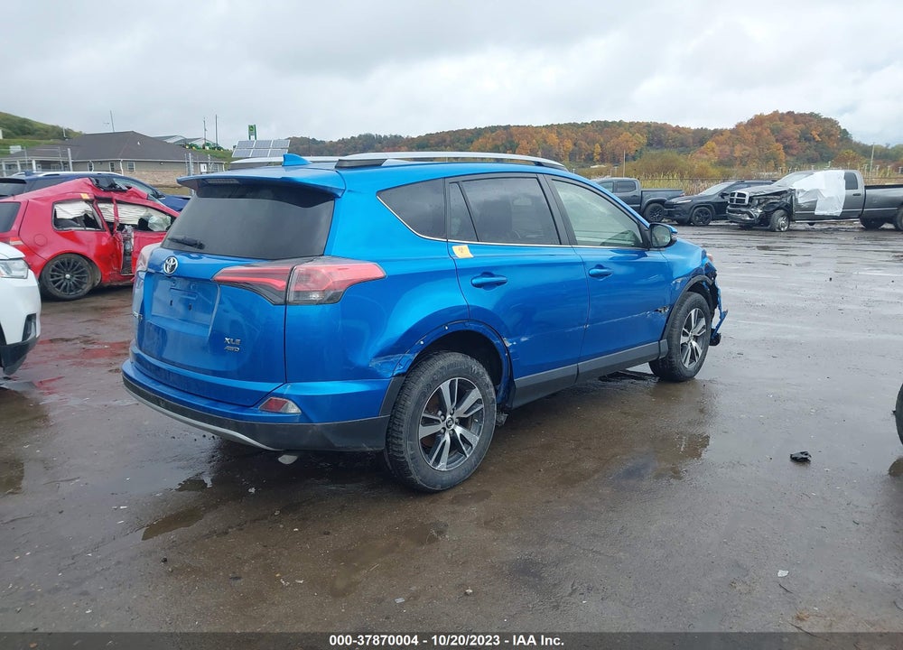 2018 TOYOTA RAV4 XLE VIN: JTMRFREV3JJ740636