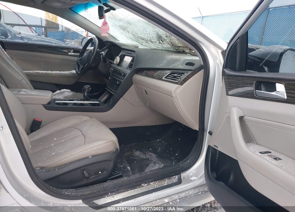 2015 HYUNDAI SONATA LIMITED VIN: 5NPE34AF9FH076660